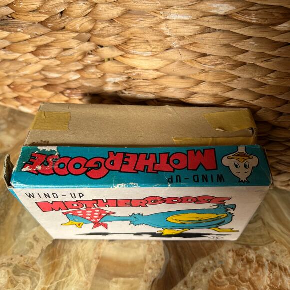 Moothergoose Tin Windup Toy 1958 made in Japan - Picture 9 of 10